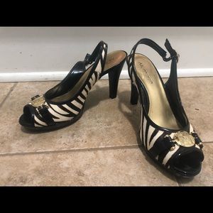 Anne Klein Sandals - size 8